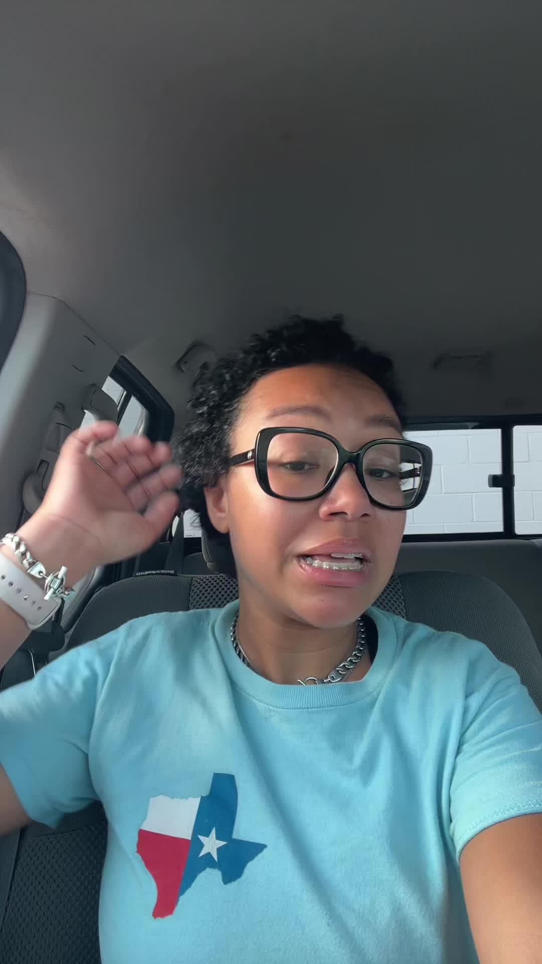 @caileneasely