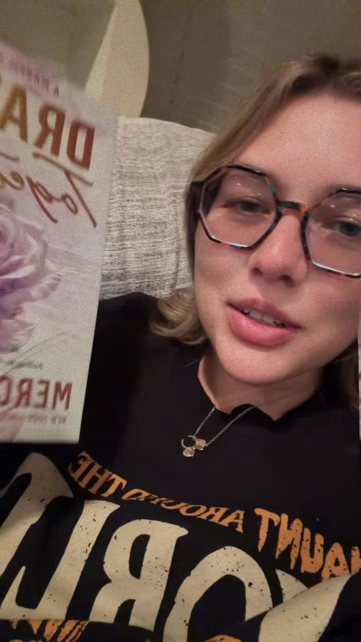 @Miranda 📚🖤