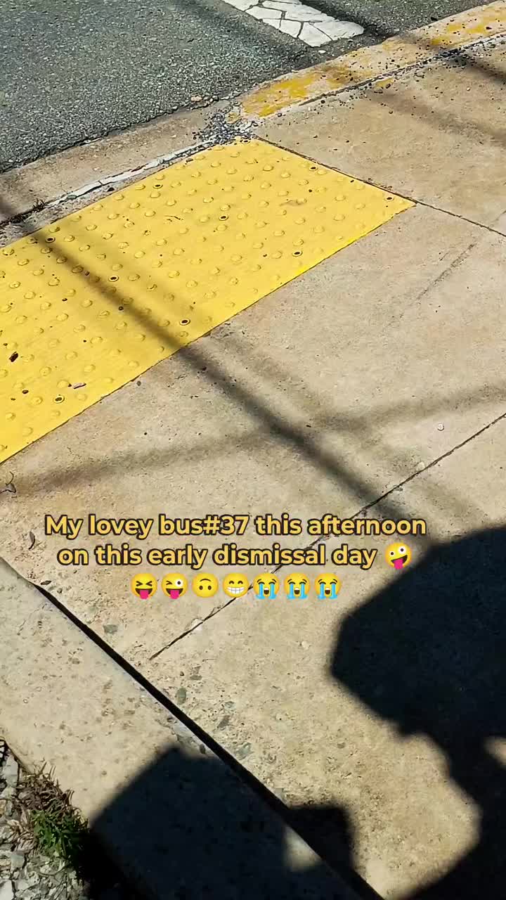 @Shy bus#37 Love you Ms. kellie