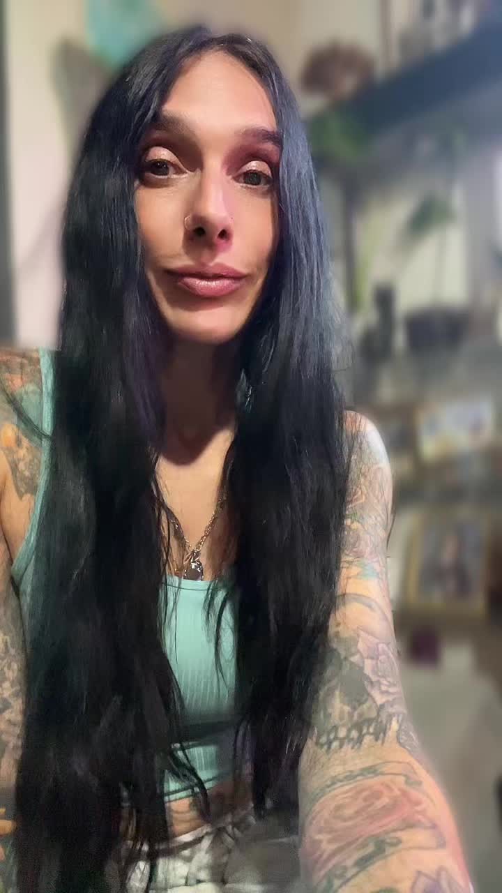 @Holly_Love