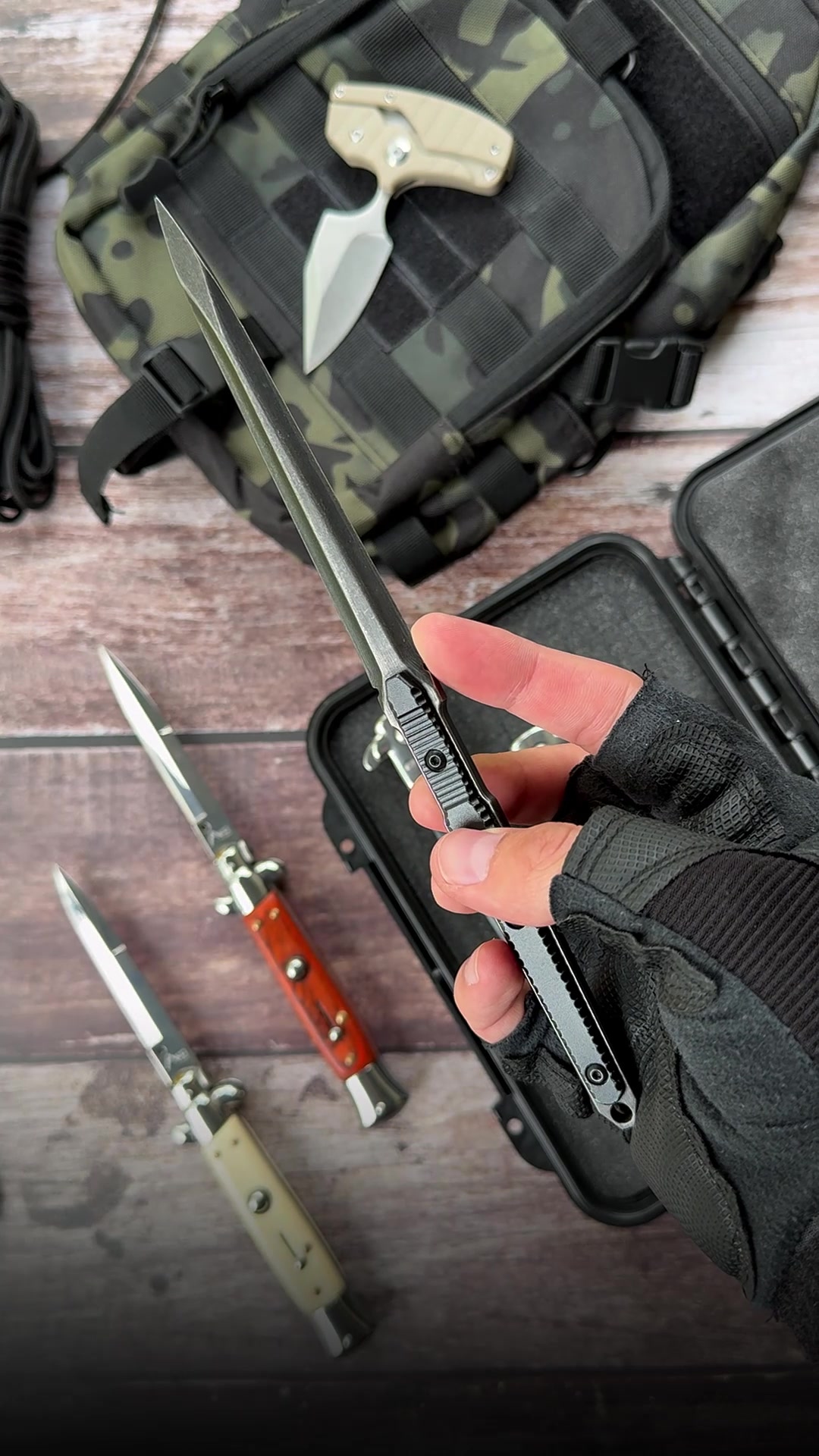 @survival.knives