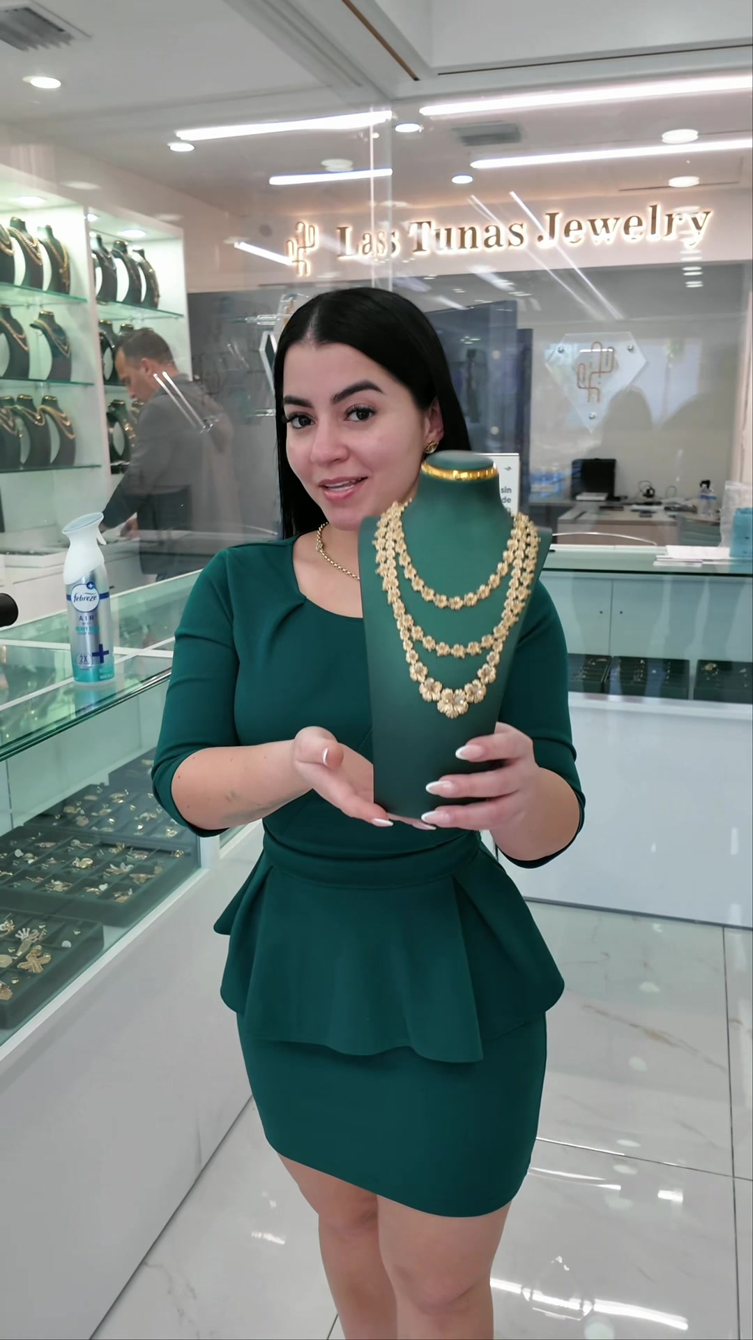 @LAS TUNAS JEWELRY LLC