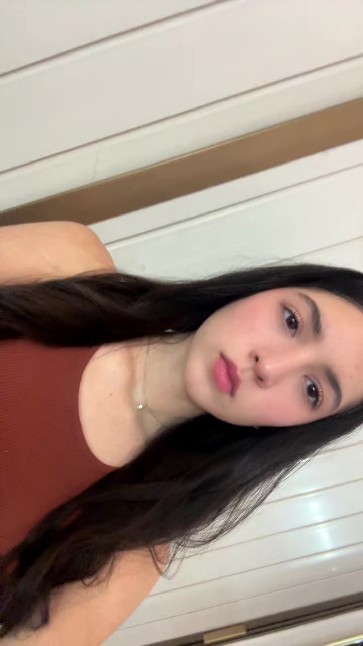 @Vicky4n