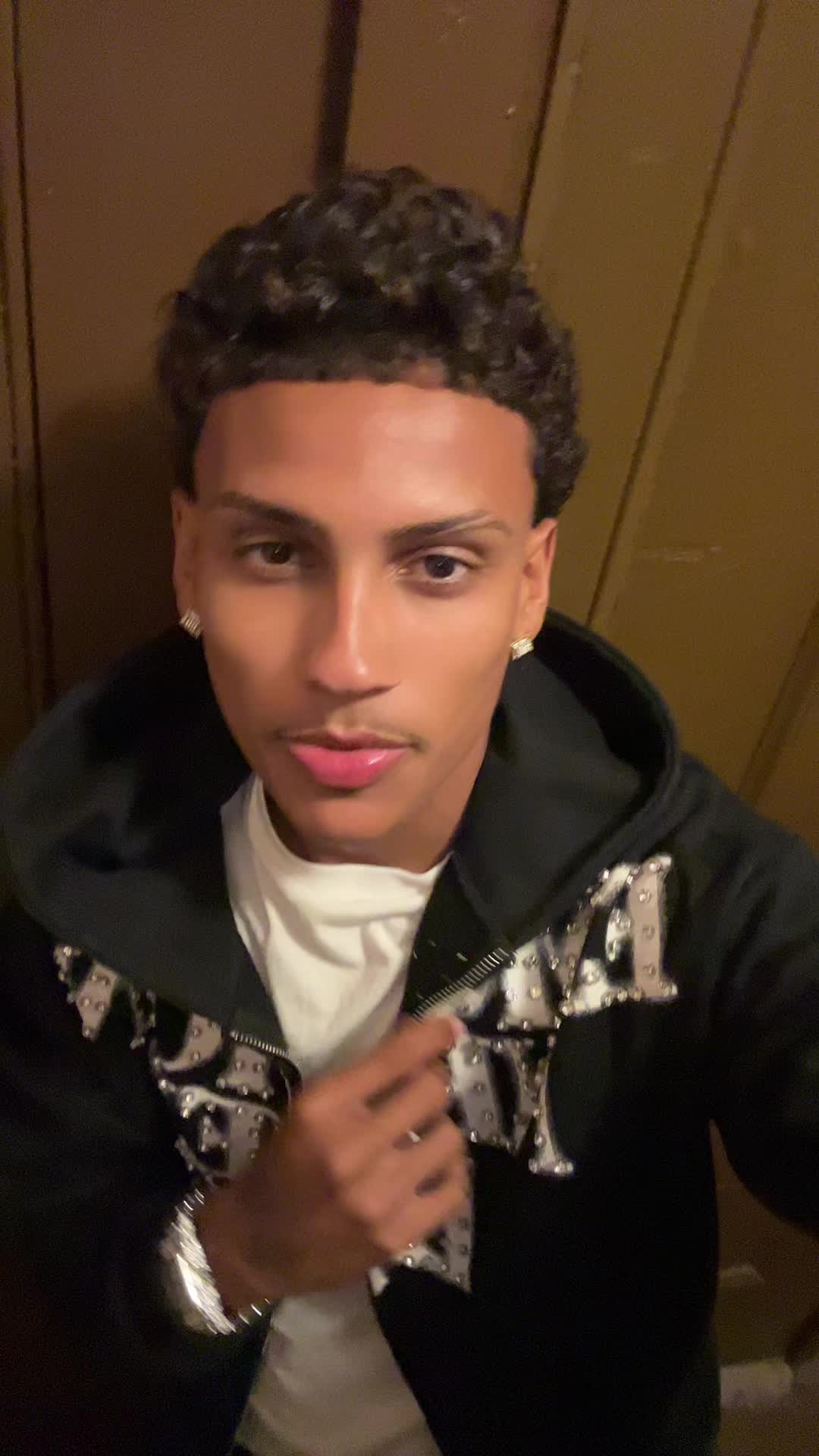 @yanzieeel
