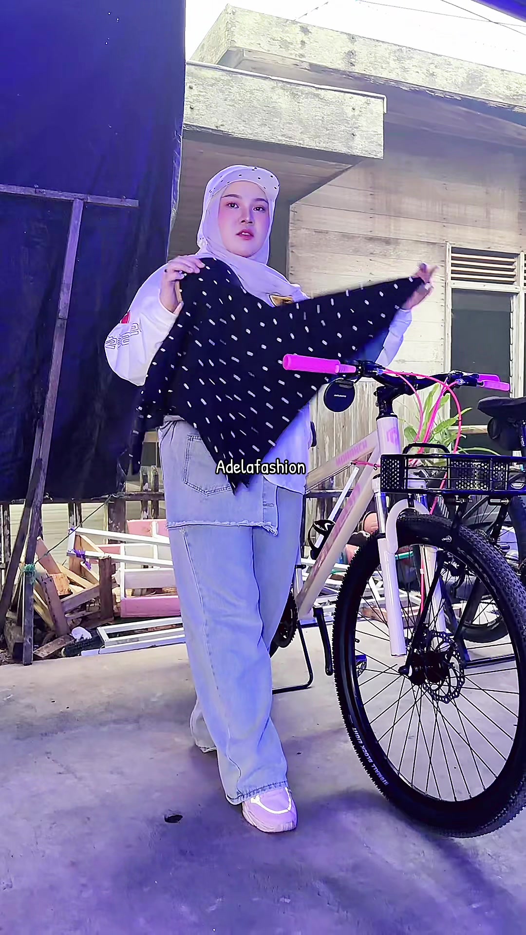 @Adelafashion1