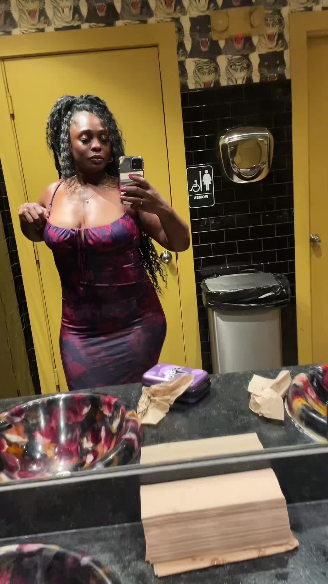 @AyoDimples