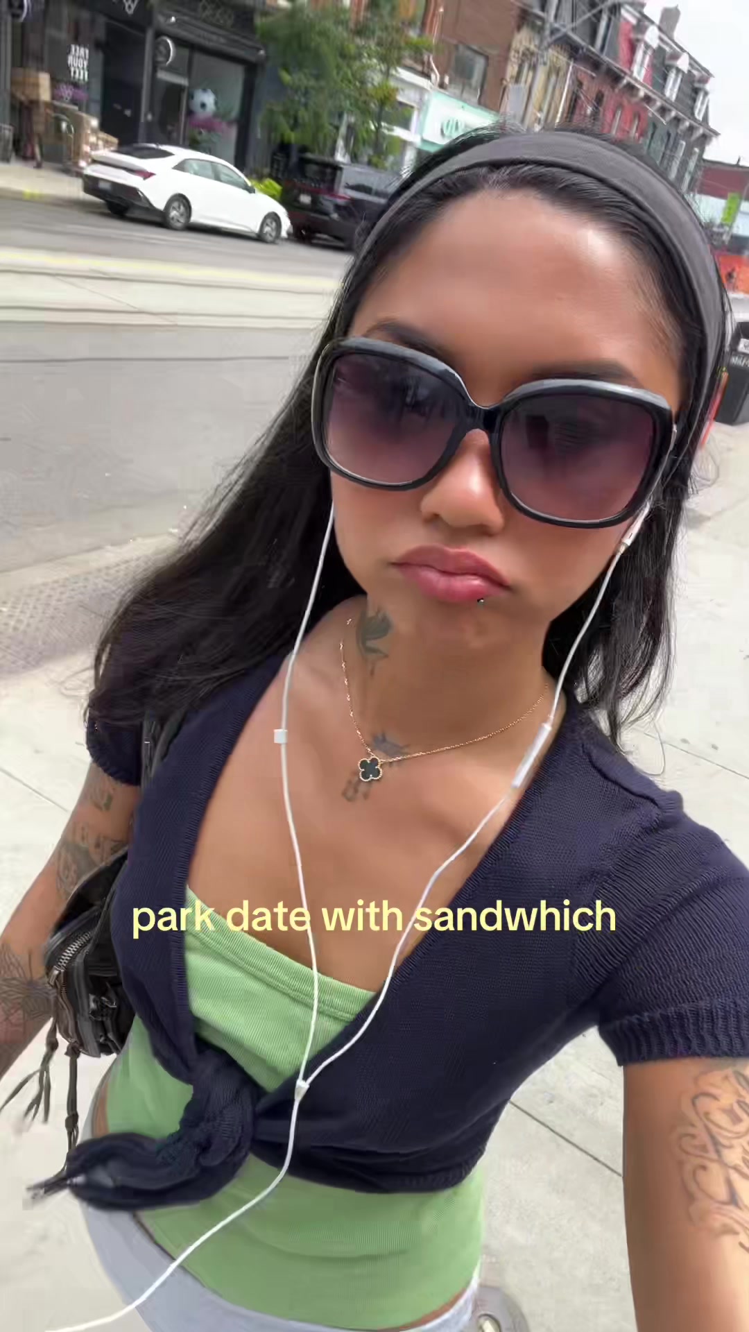 @LipBiteEmoji