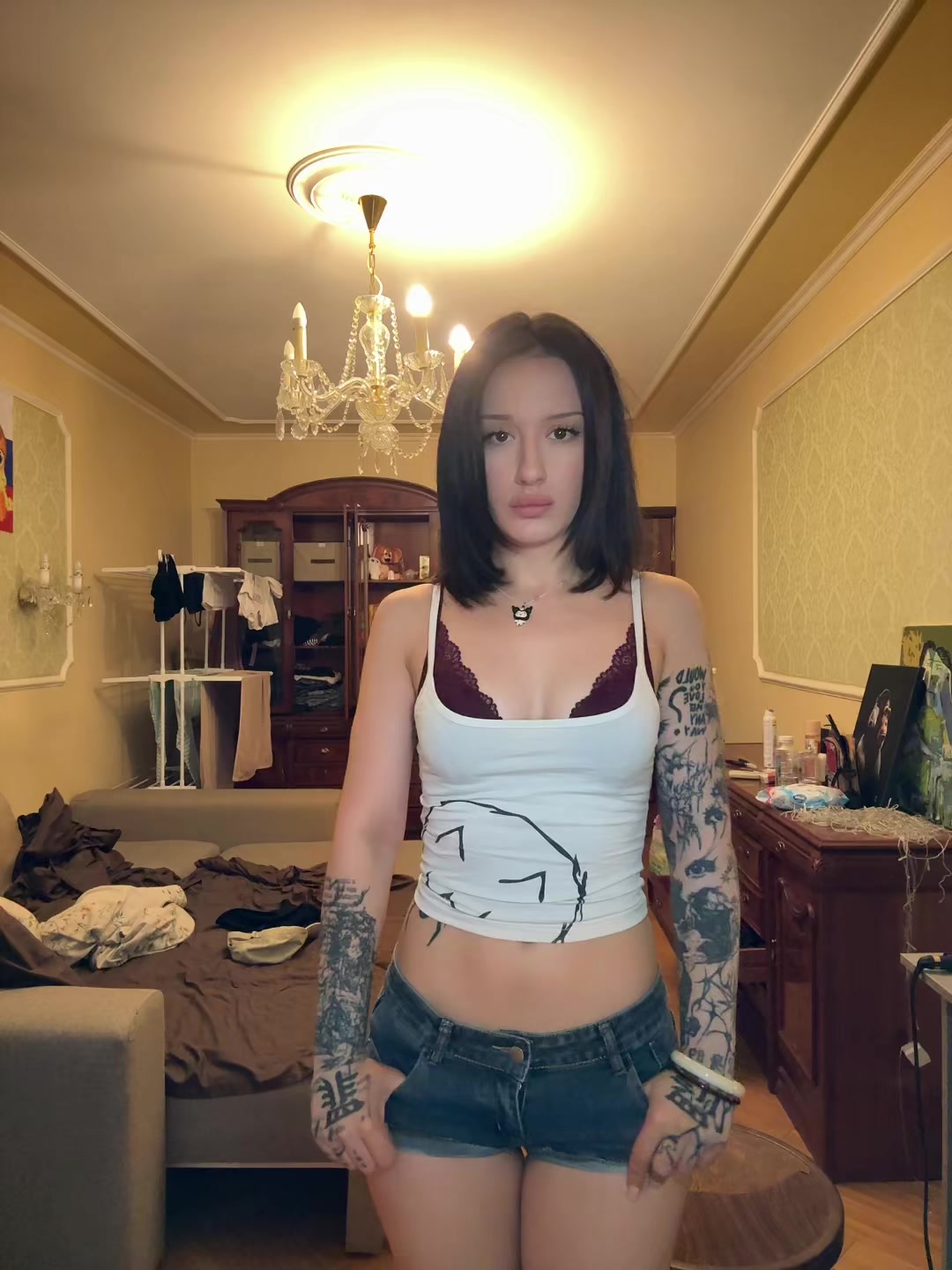 @милана