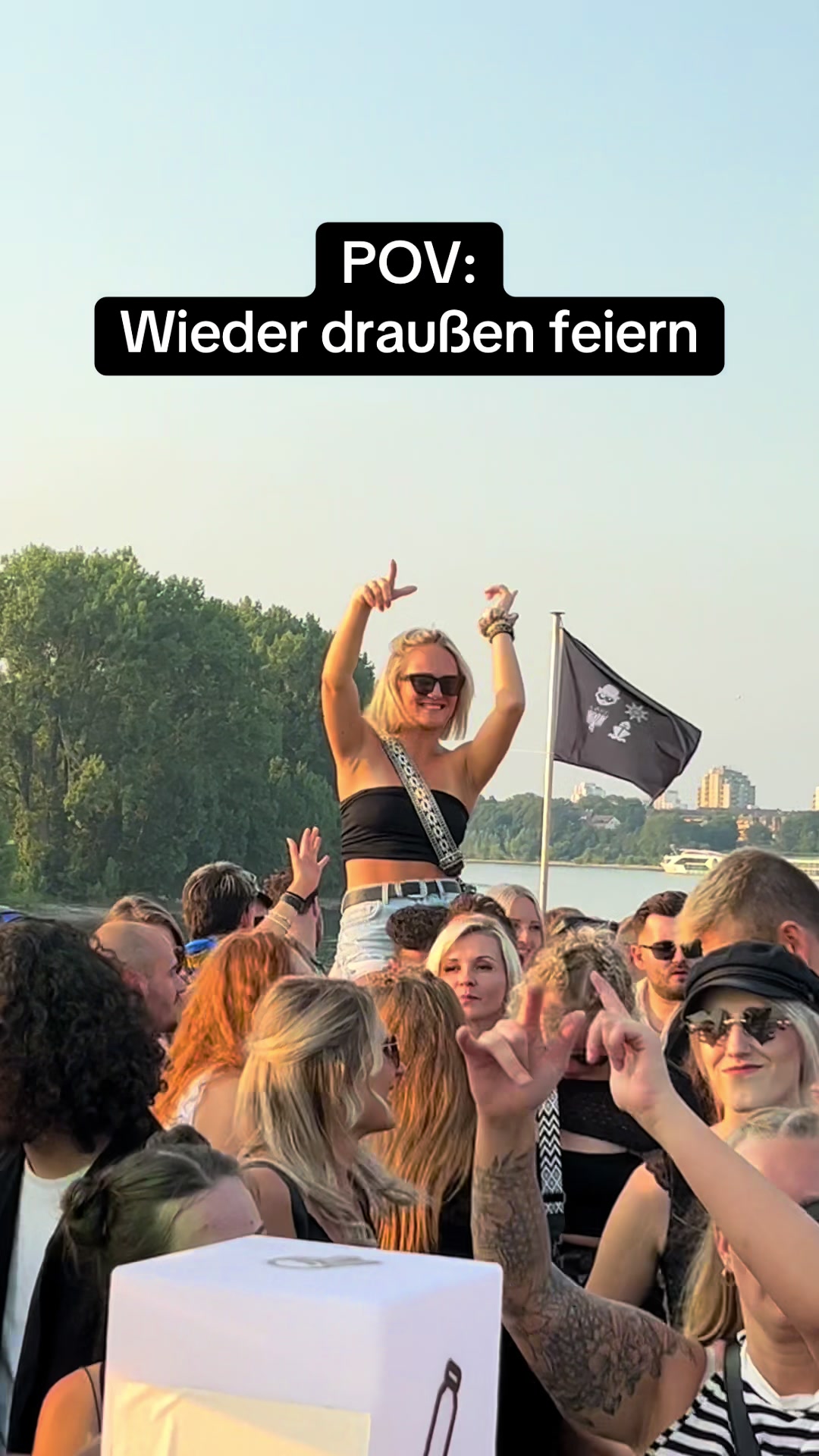 @Techno Dampfer