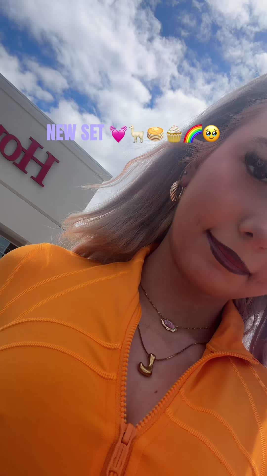 @L I V V I ๐ฆ๐๐