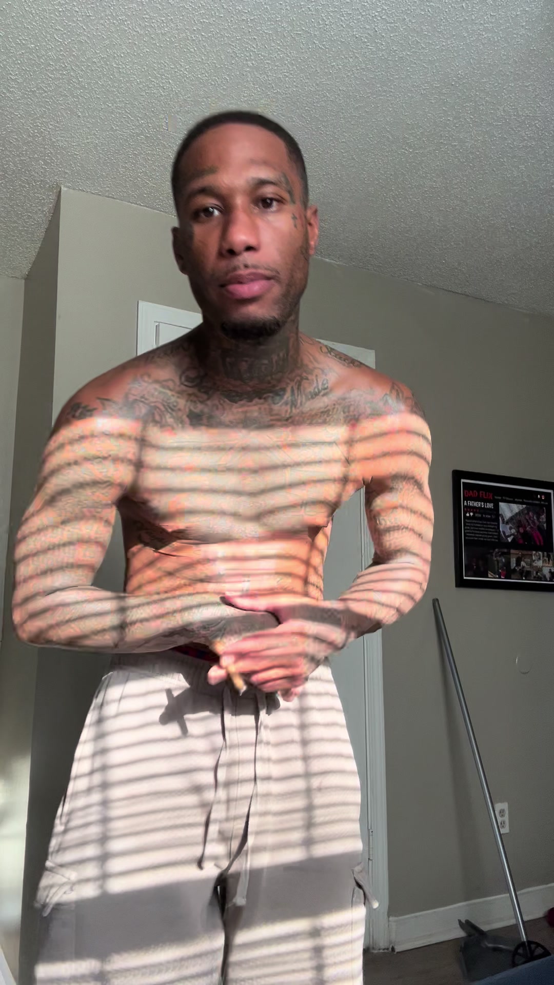 @theejamesneil