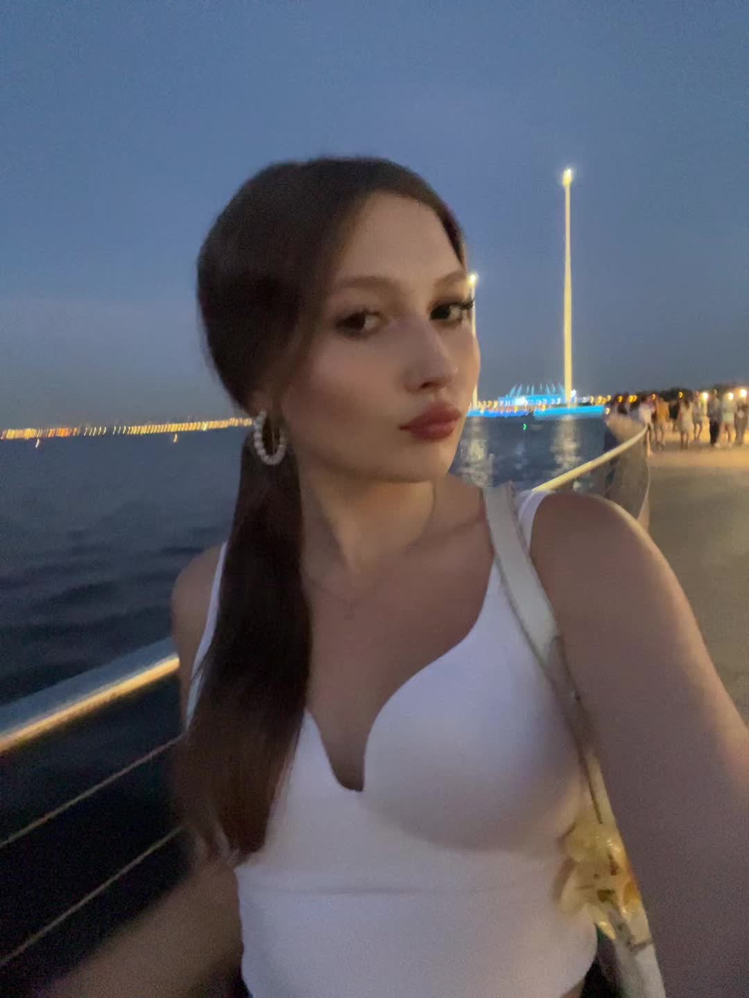 @🦋