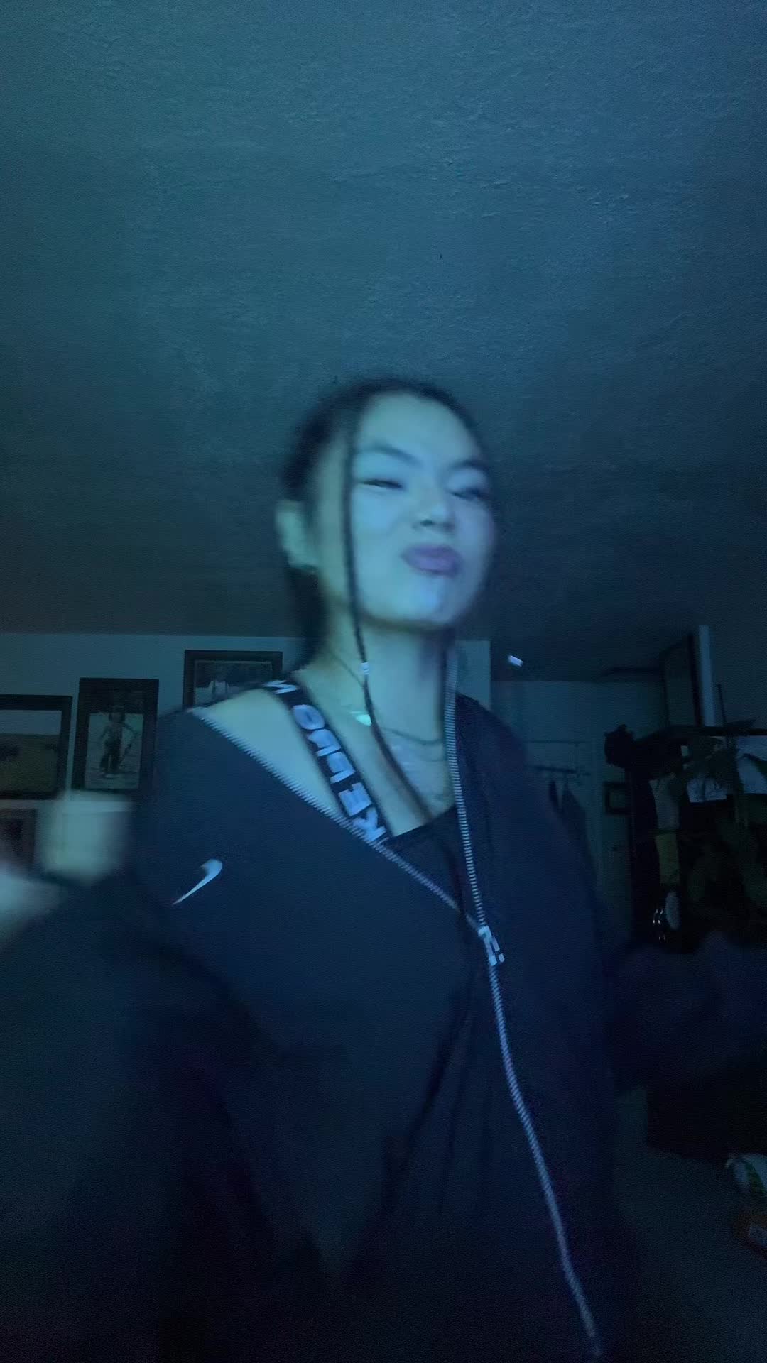 @𝒮𝓀𝓎𝑒~𝐵𝓁𝓊𝑒