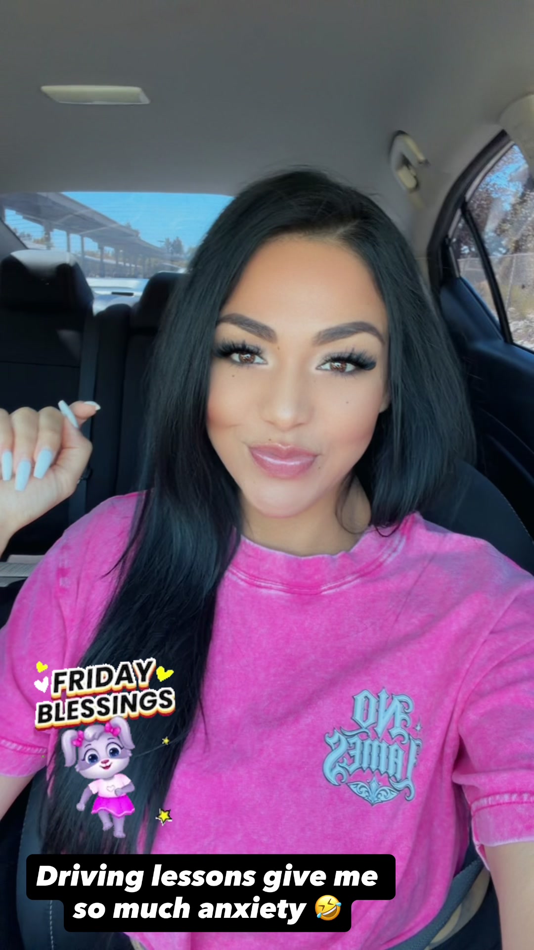 @Bella_B_
