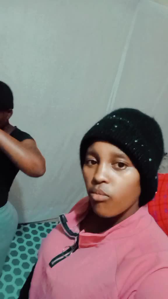 @girl of few words 🇰🇪🇱🇧