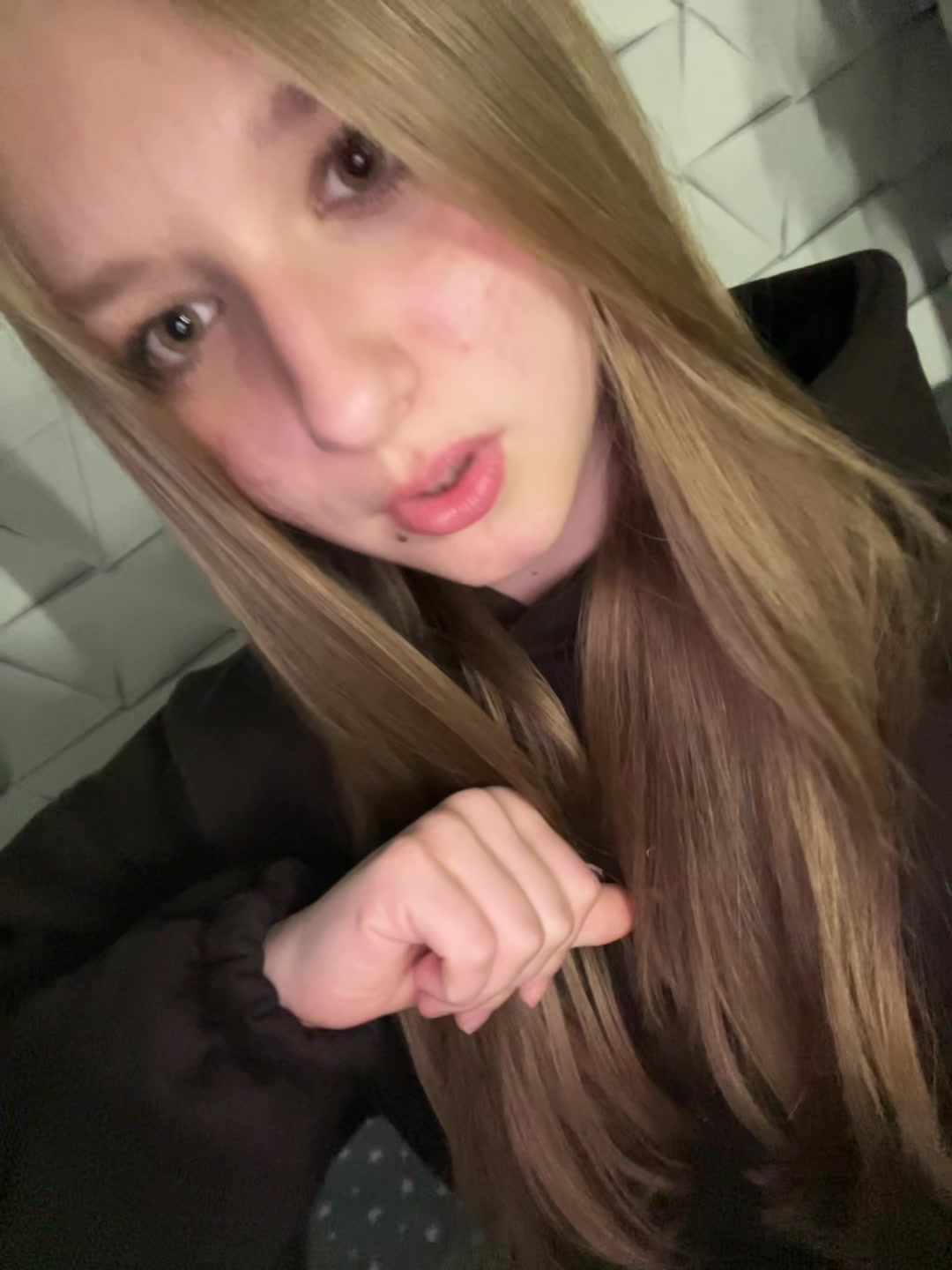 @vikitivi_