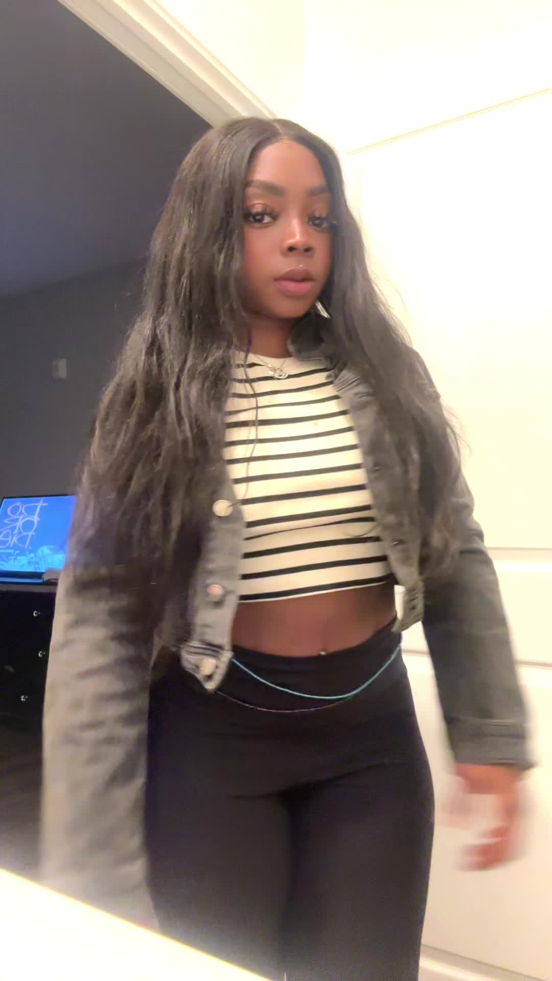 @Anijahh_