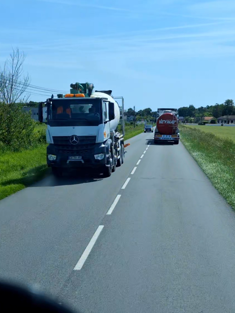 @UN ROUTIER