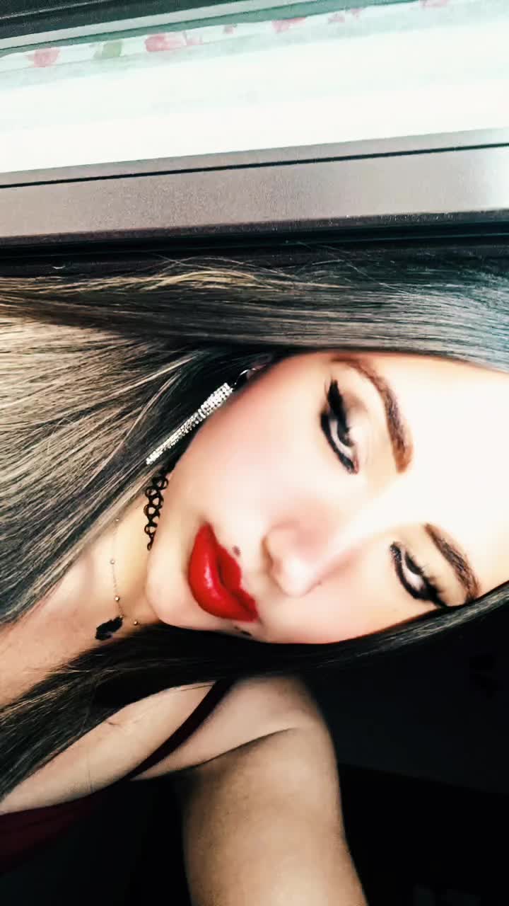 @rihanna
