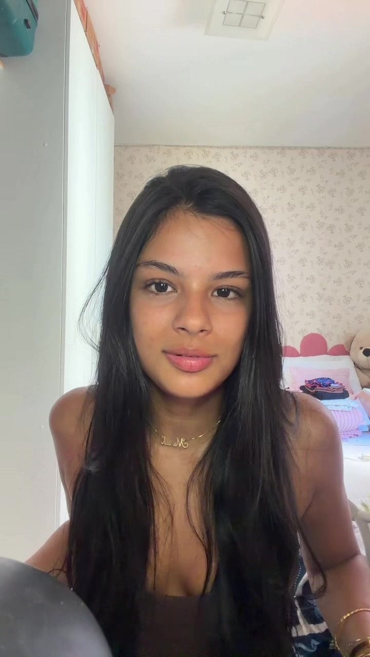 @backstagemariah