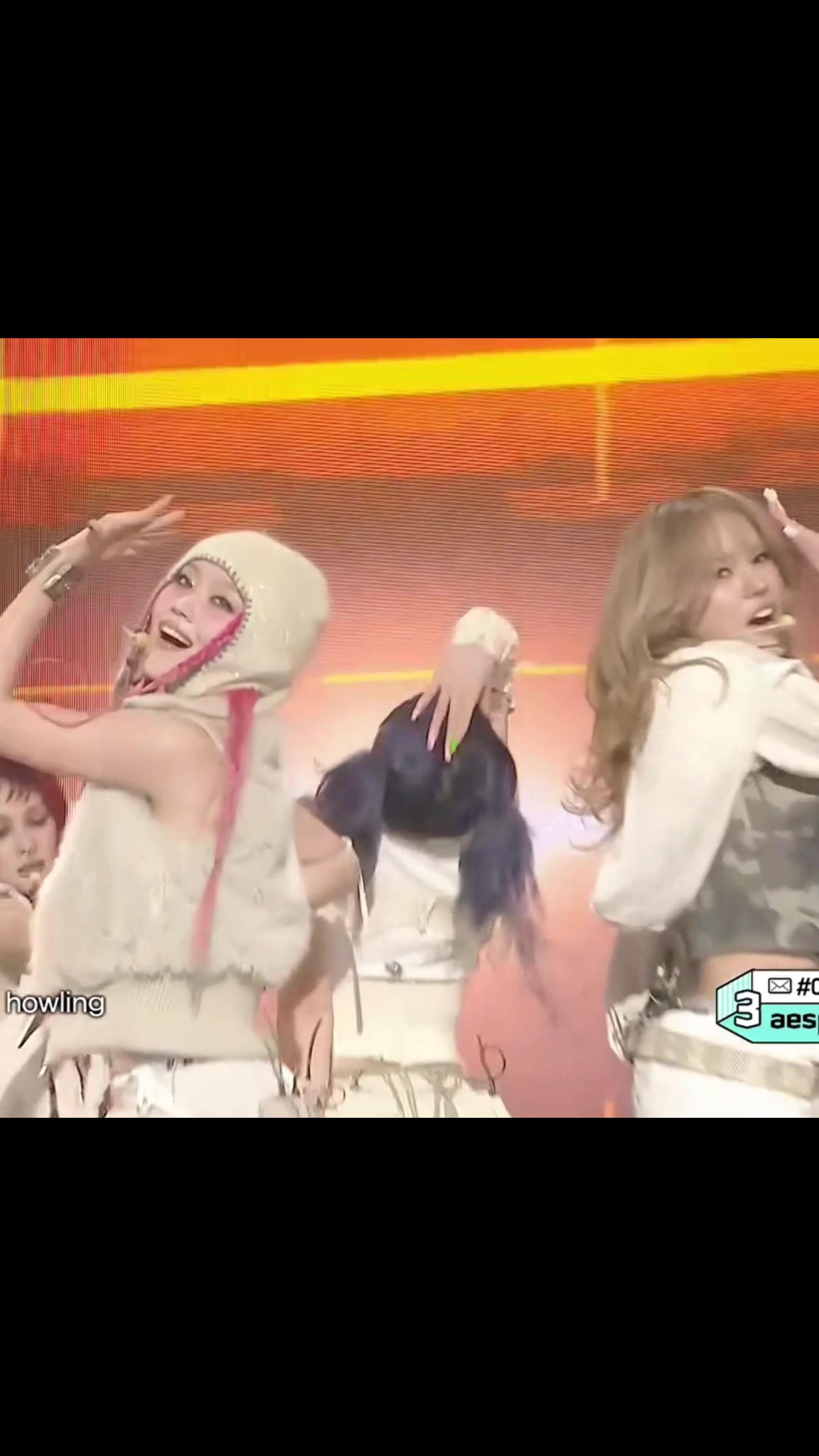@kpopmoments