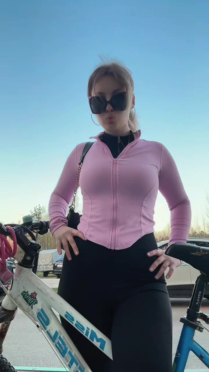 @пупсик👄