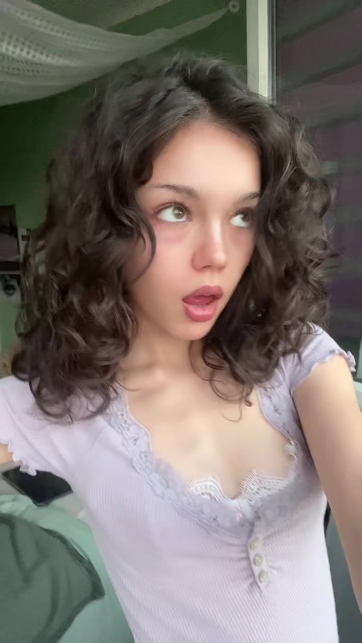 @emilia⋆.˚🪽⋆