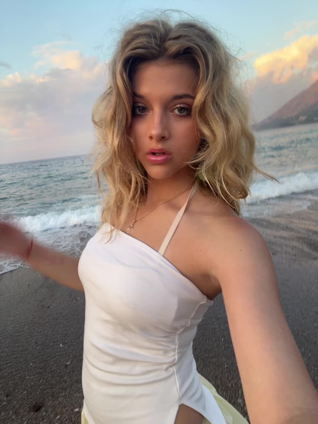 @🤷🏼&zwj;♀️🤷🏼&zwj;♀️