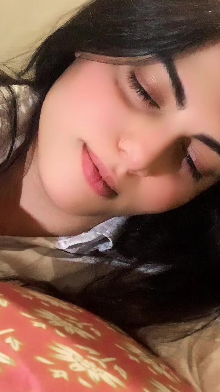 @Only🥵Madihaa