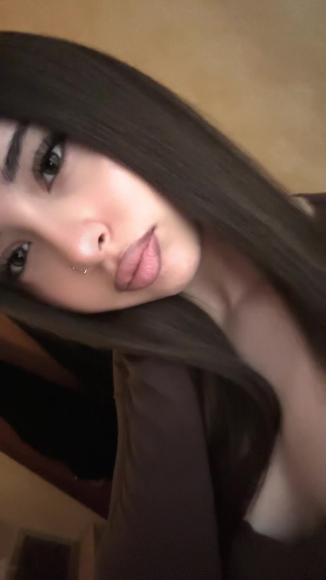 @⃟