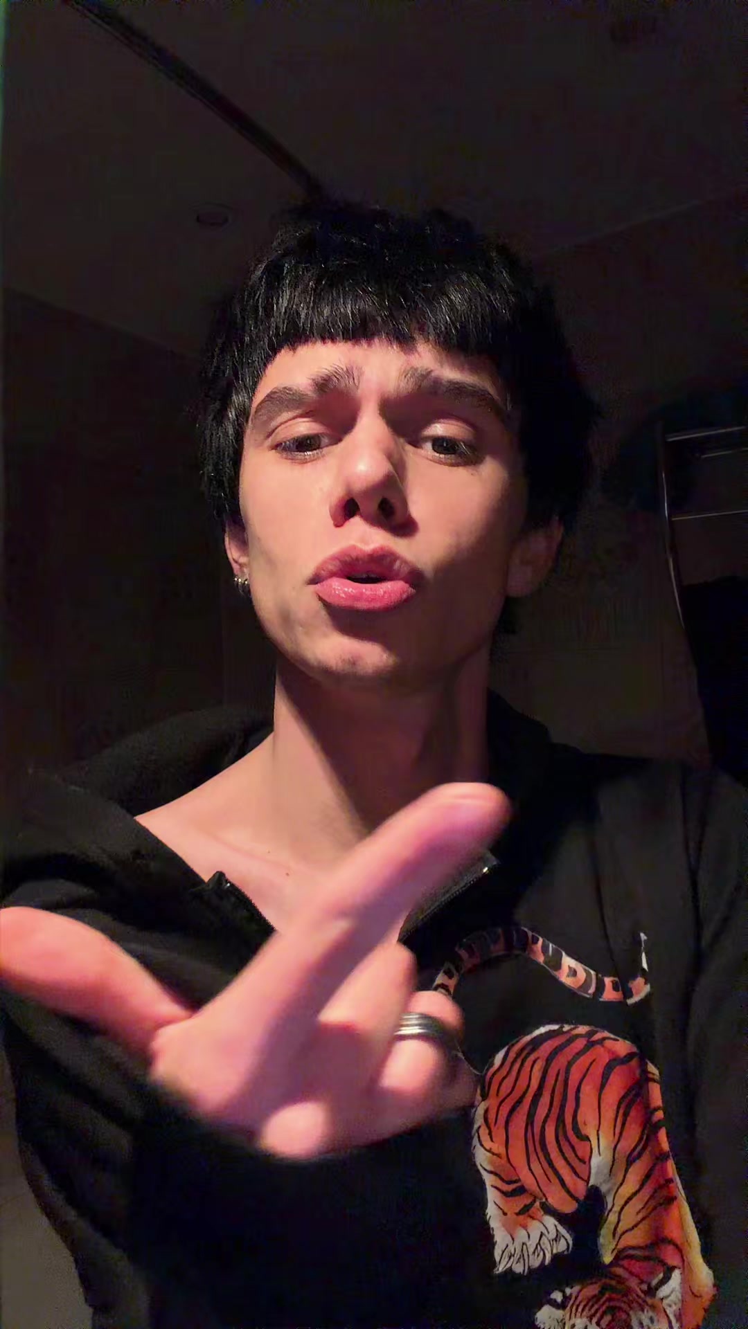 @КИРЮХА ЛИ ФАК