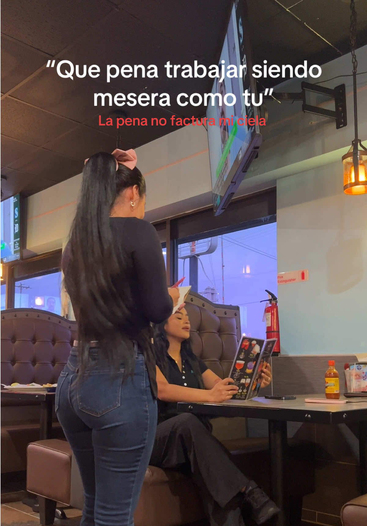 @iam_karolyi