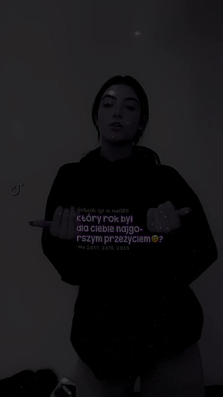 @•°•Kocham Charli•°•