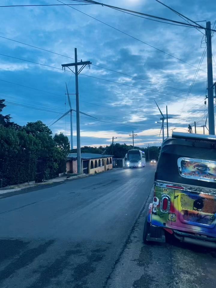 @𝒫𝑒𝓁𝓊𝓈𝒾𝓃