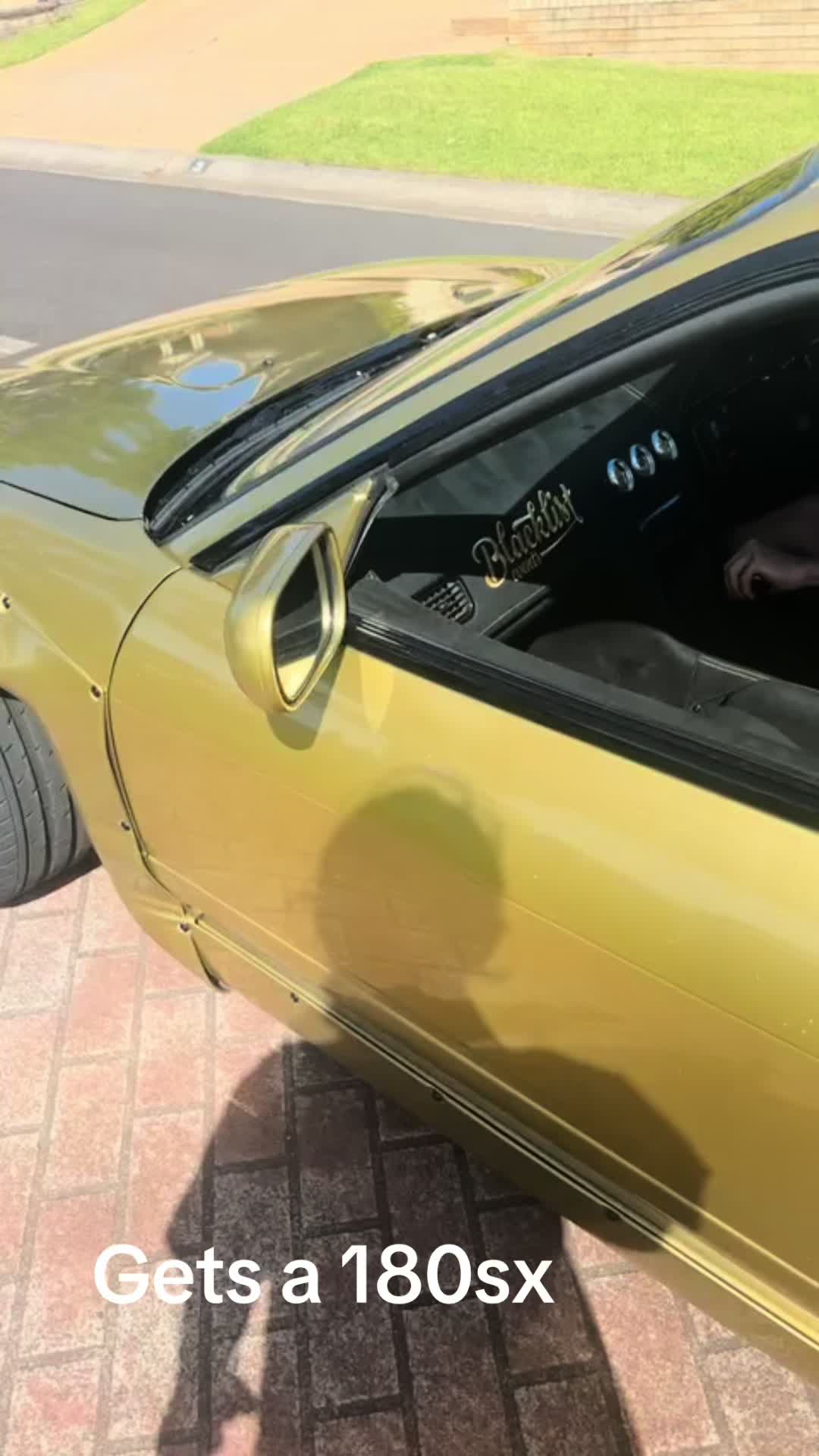 @b.stewo