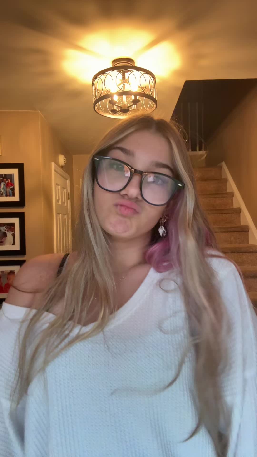 @Bella