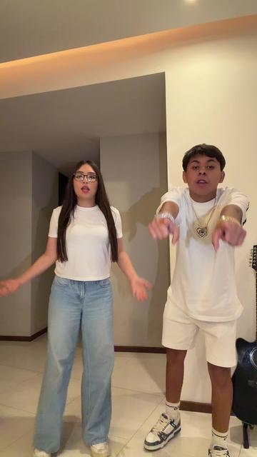 @danniaaa