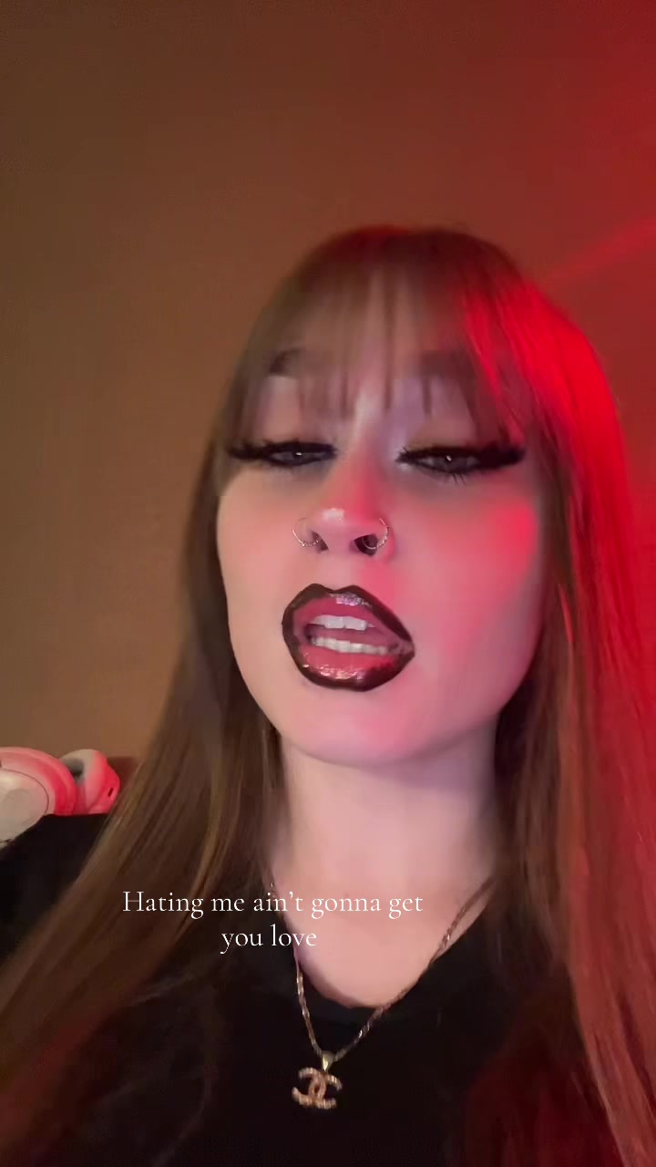 @♚𝕮𝖊𝖗𝖙𝖎𝖋𝖎𝖊𝖉𝖖𝖚𝖊𝖊𝖓♚