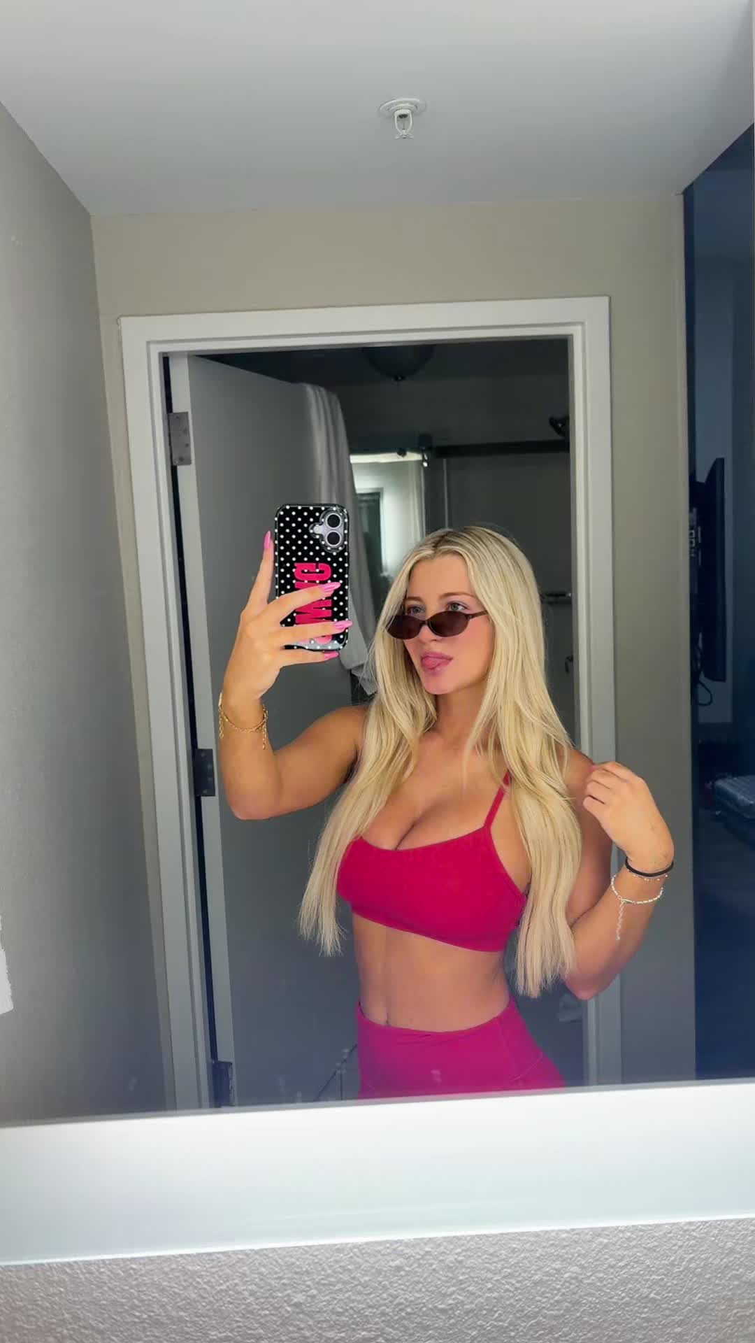 @Sammie🦄