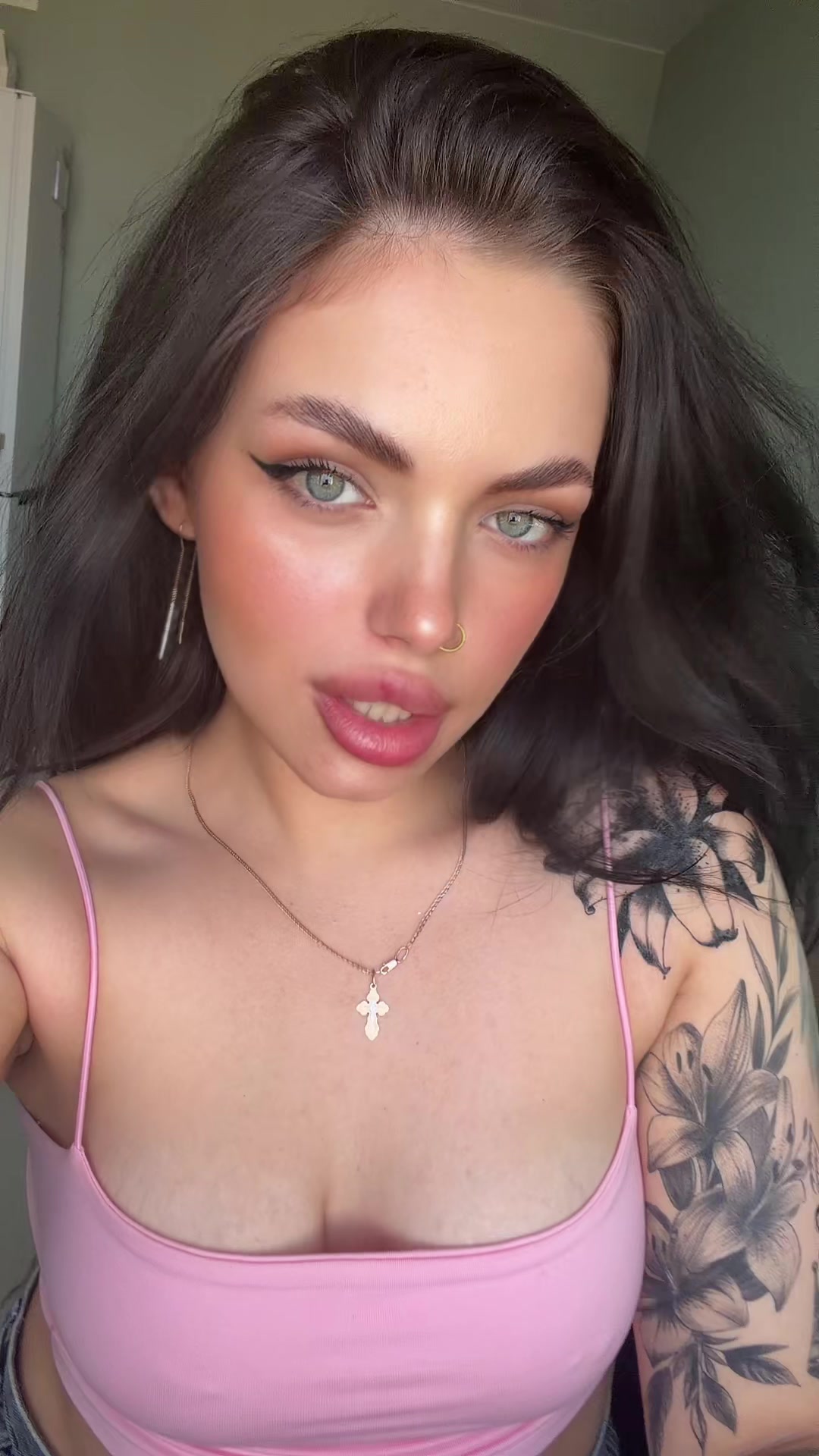 @aangelllinaaaaa
