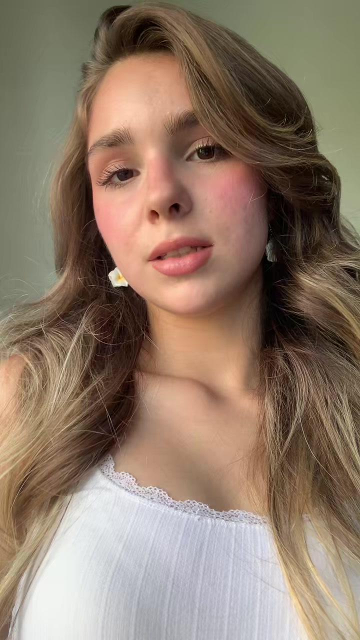 @lаura