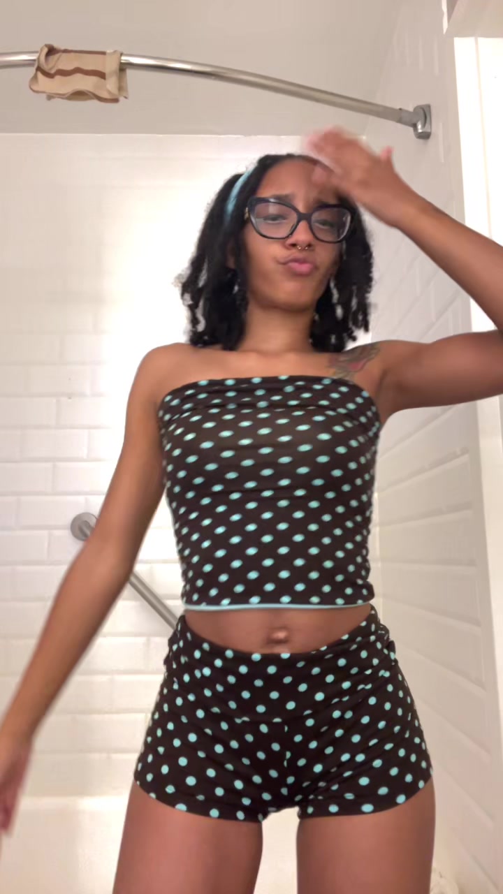 @Ickynikki