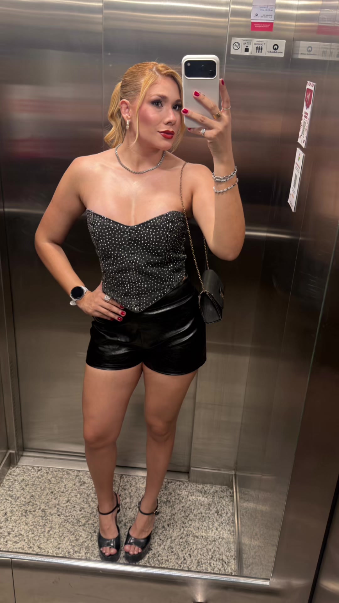 @Laishelena