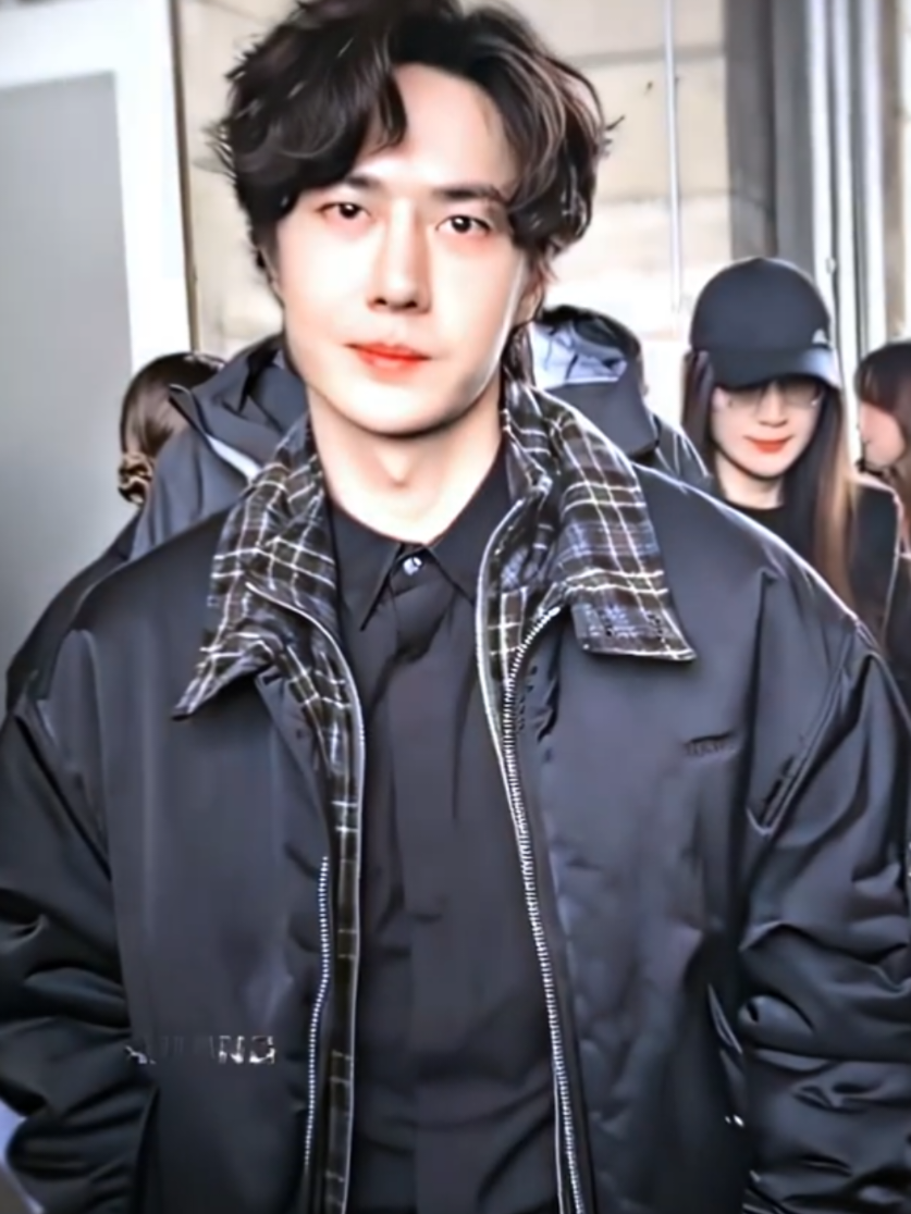 @𝑻𝑨𝑵𝑮 𝑶𝑯 王一博•𝒀𝑰𝑩𝑶𝟖𝟓
