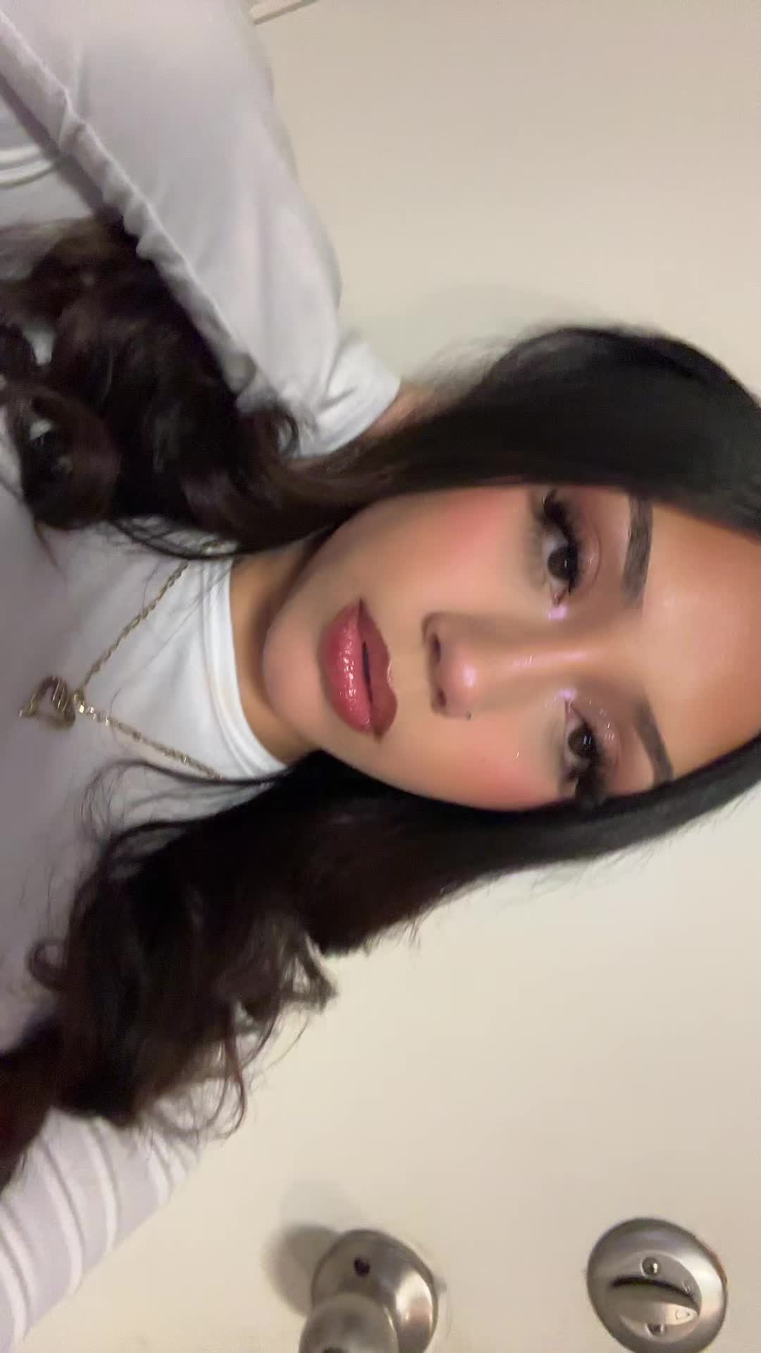 @envyia_