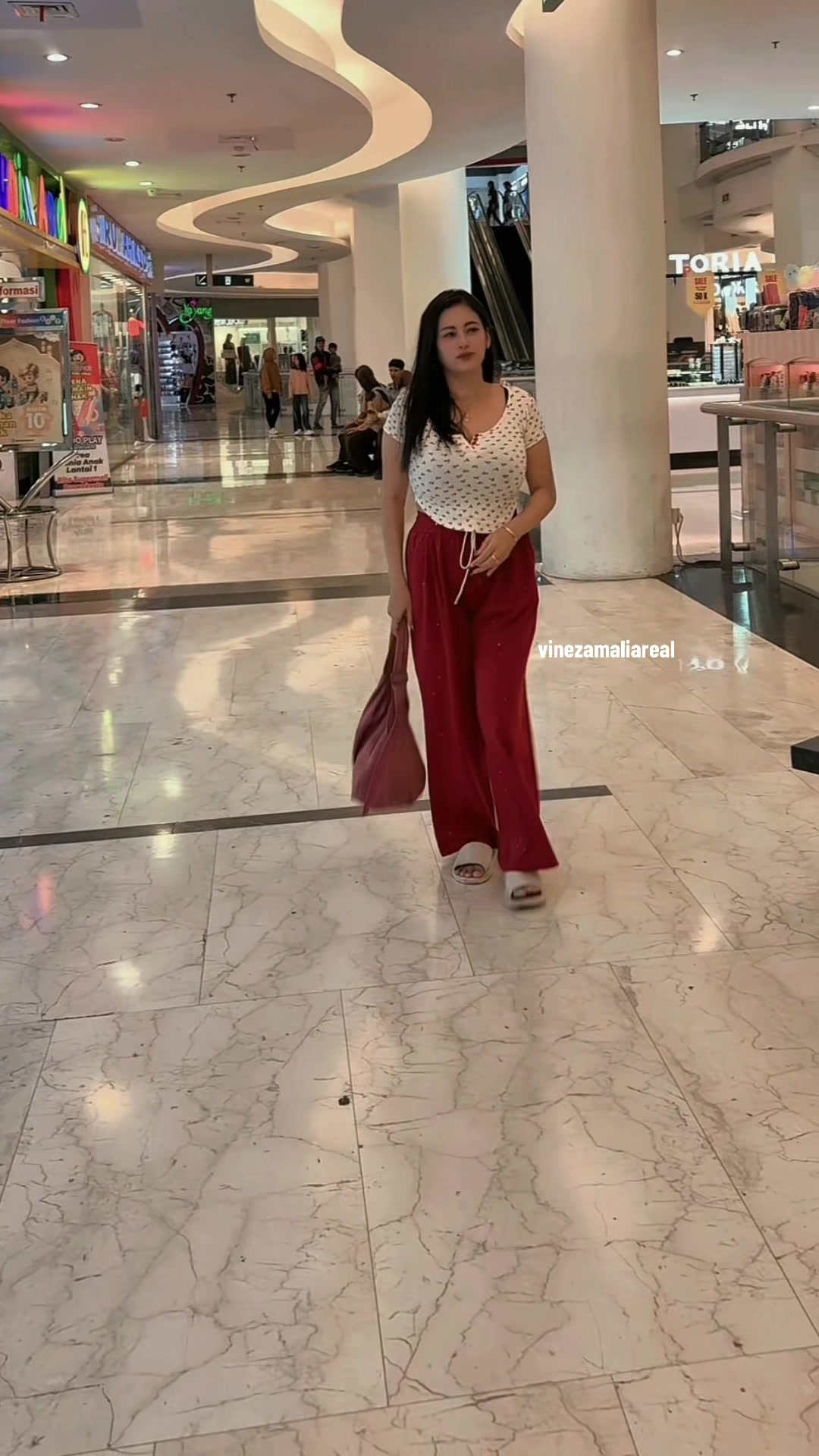 @VinezAmalia