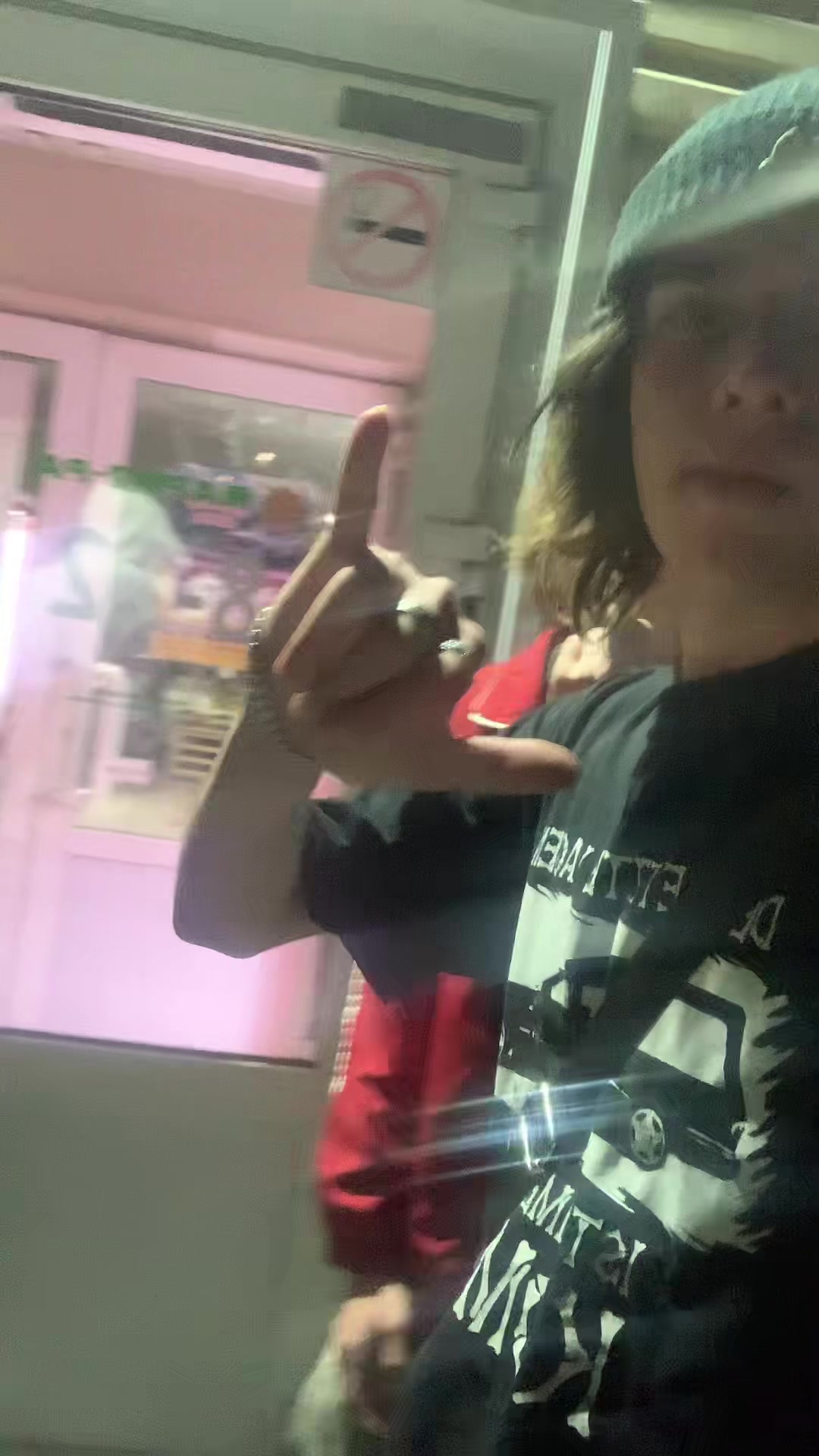@chompik