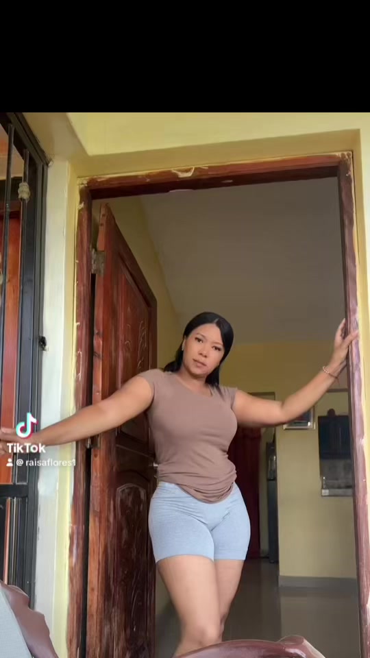 @Raisa Flores