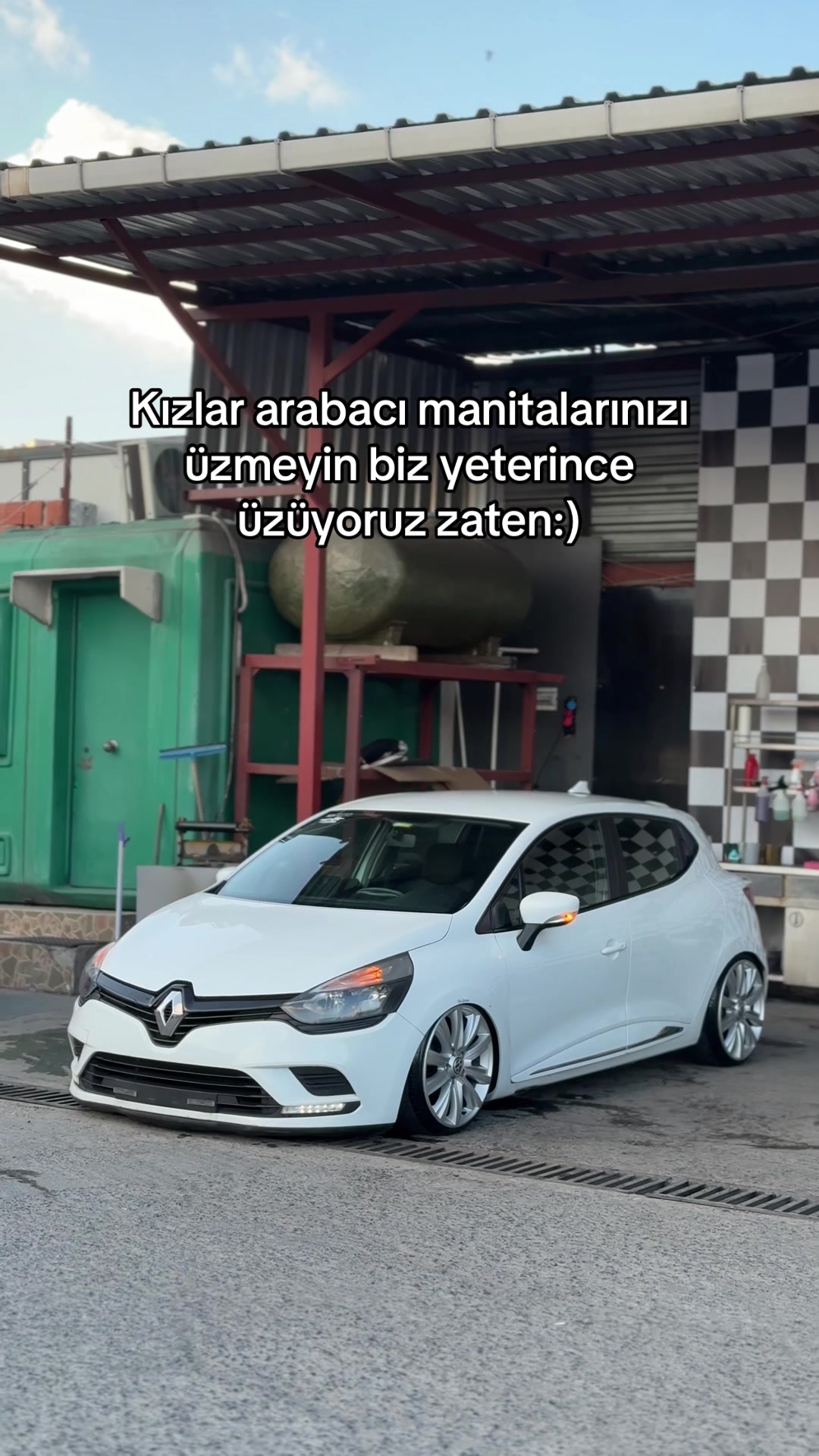 @Görkeem