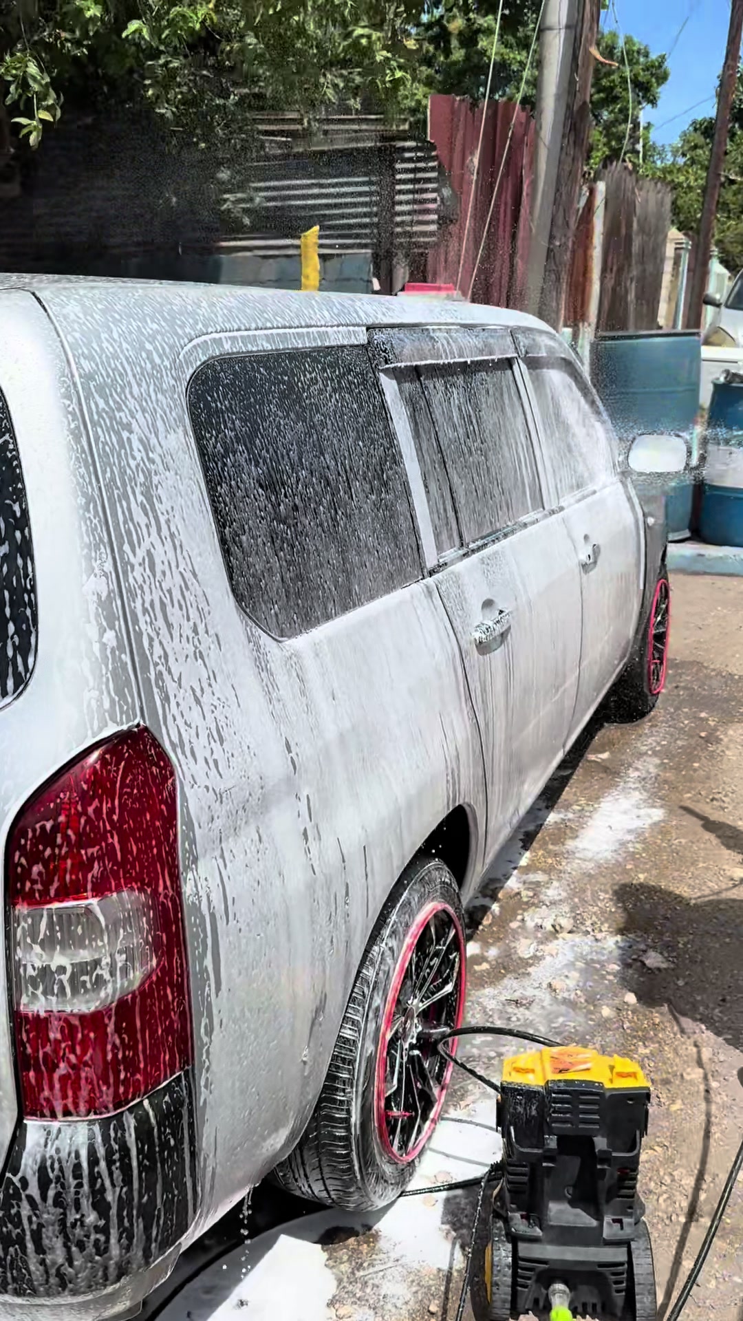 @Deluxe car detailing